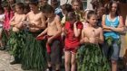 Школьники устроили чиновникам День индейцев