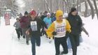 Снег перекрыл дорогу участникам марафона