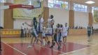 Студенты России играют в баскетбол