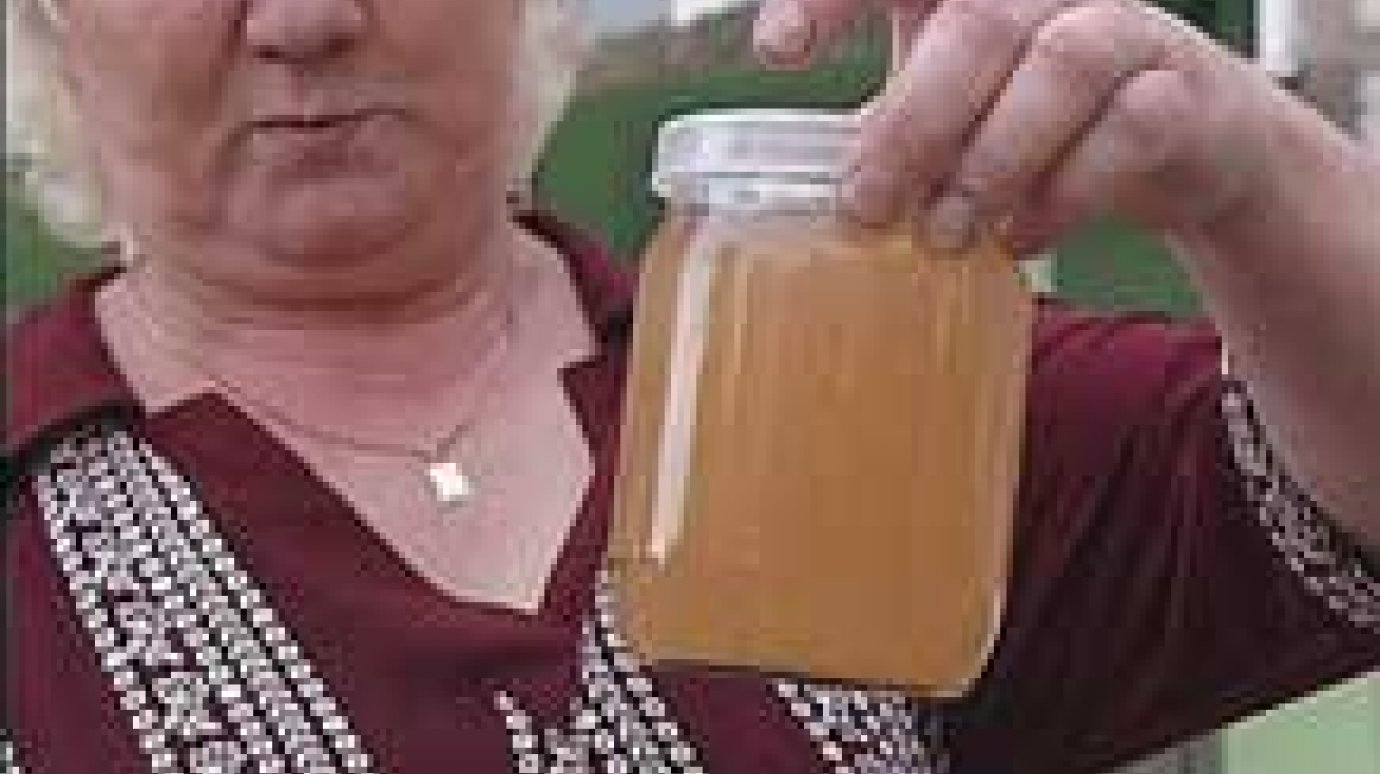 Жители села Засечное пьют желтую воду