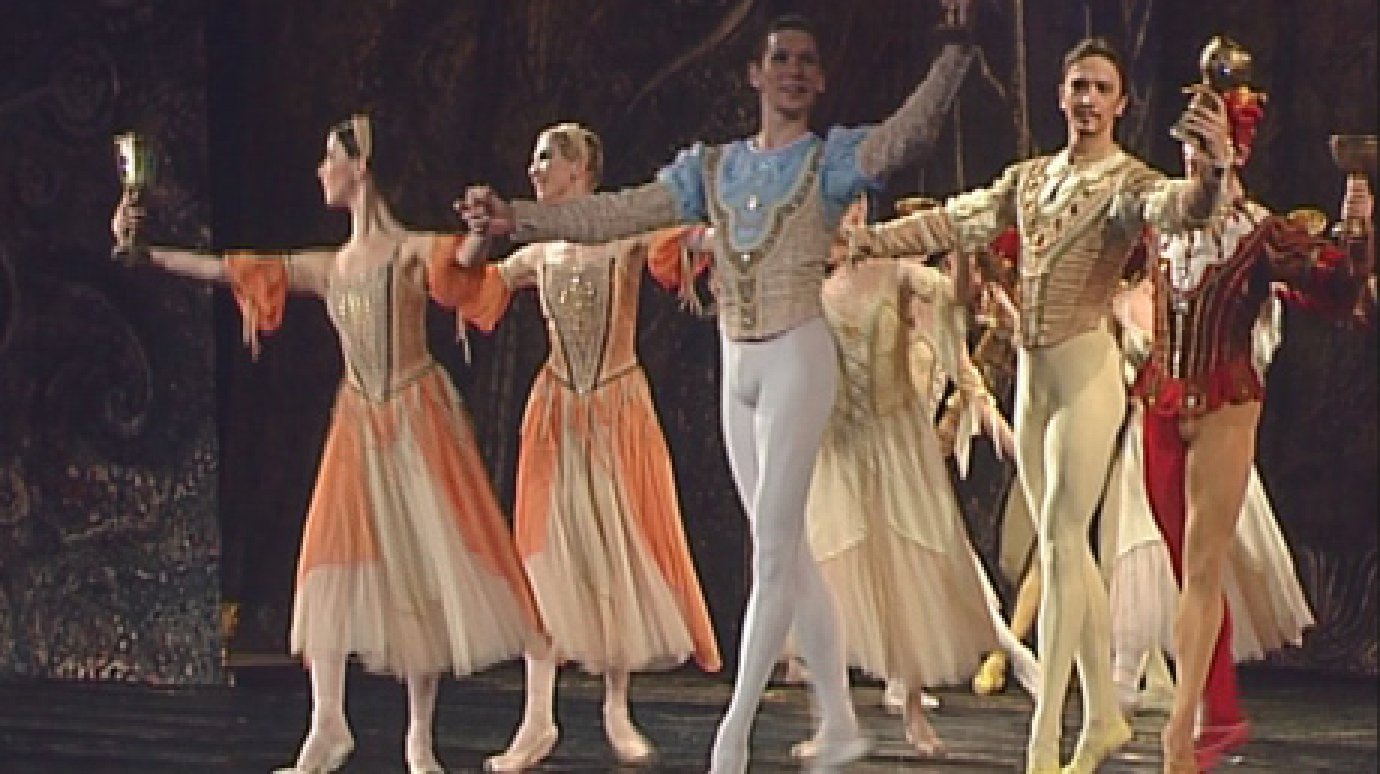 Имперский русский балет поставил в Пензе «Лебединое озеро»