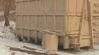 Пензяки завалили мусорный контейнер строительным хламом