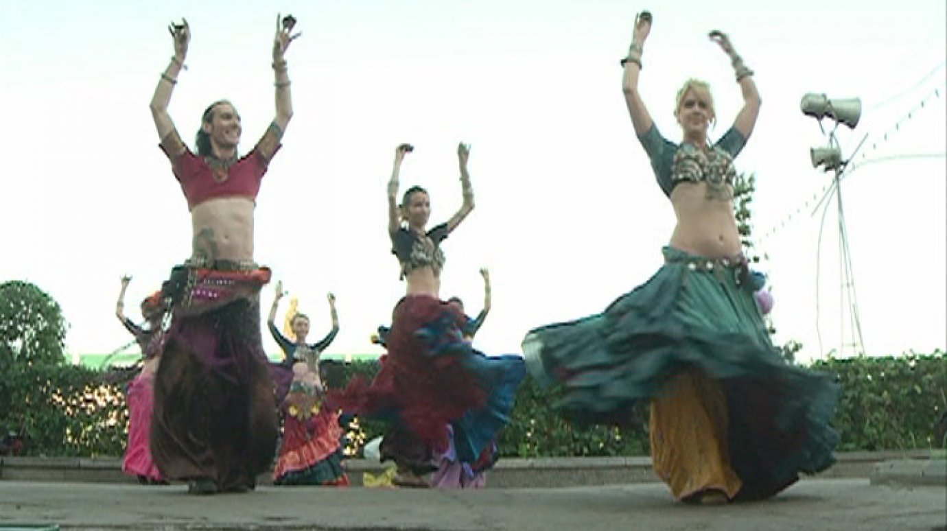 Танцоры студии «Флориш» устроили трайбл в центре города