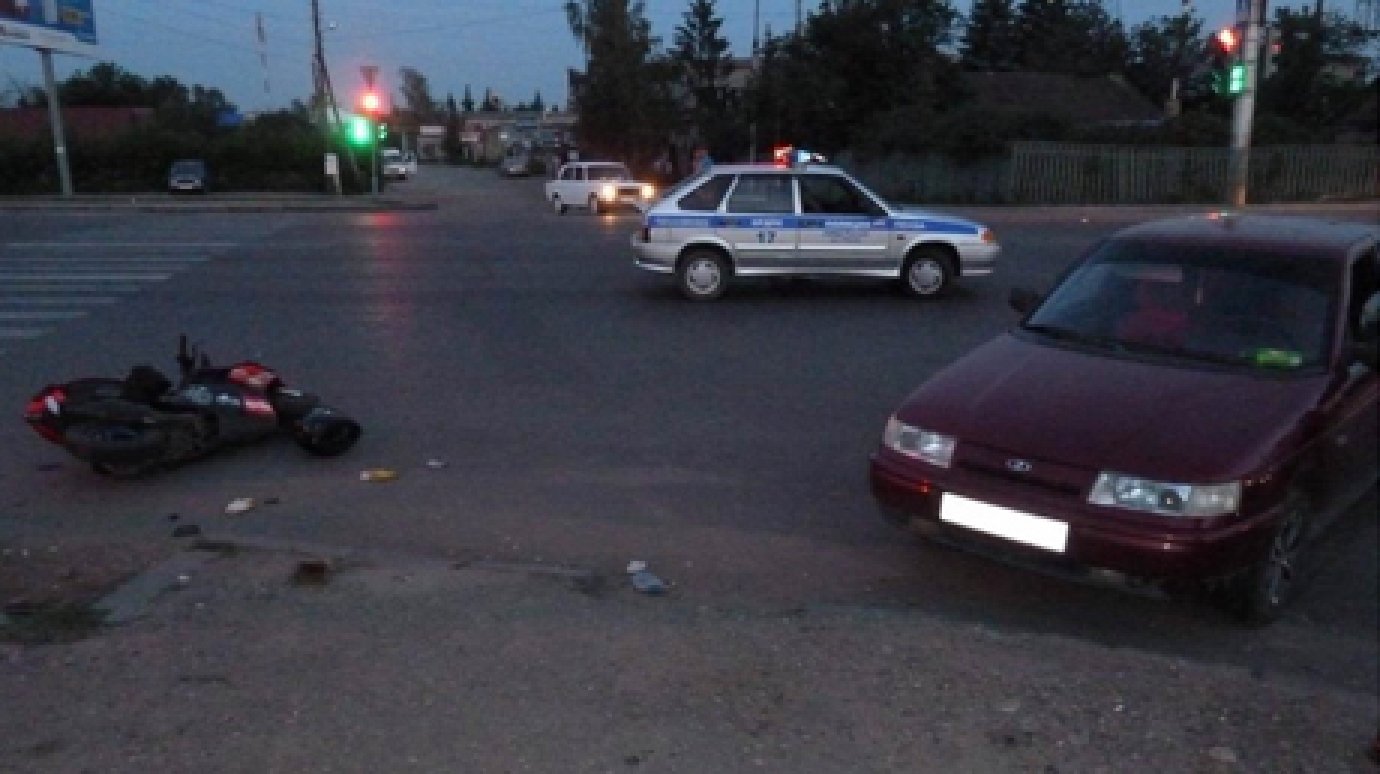 16-летний водитель мопеда пострадал при столкновении с ВАЗом