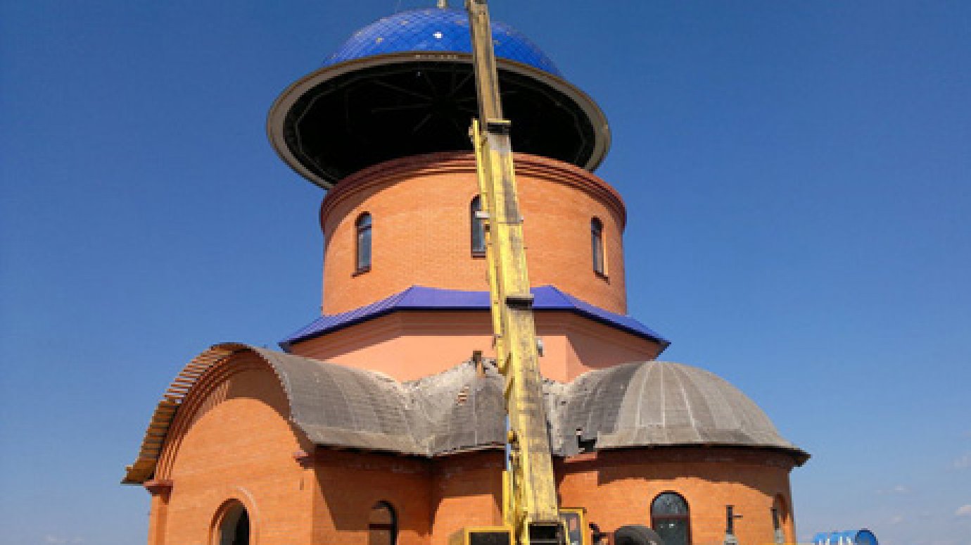 В районах Пензенской области установлены купола над новыми храмами