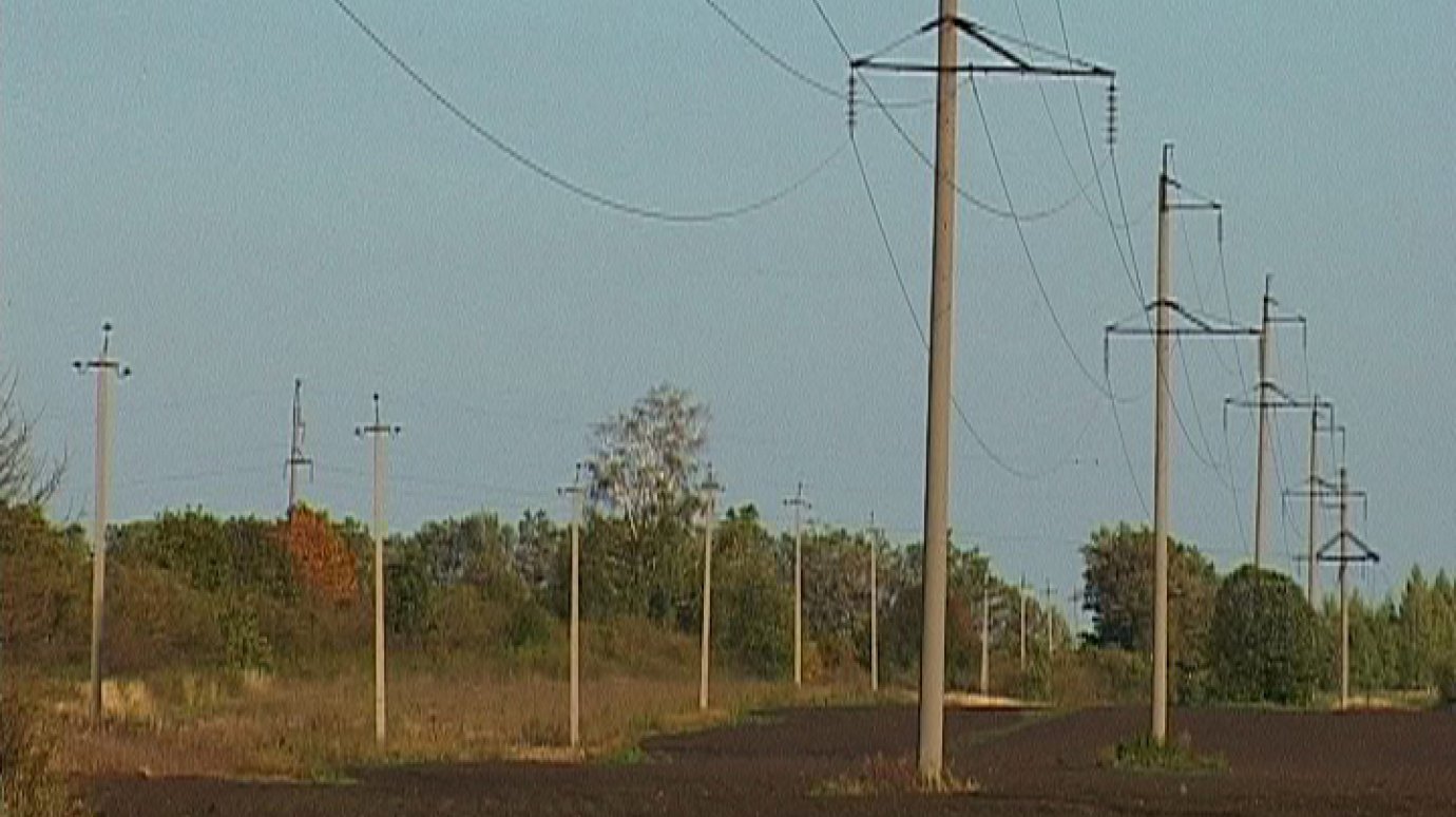 В Нижнеломовском районе мужчины похитили 16 км проводов