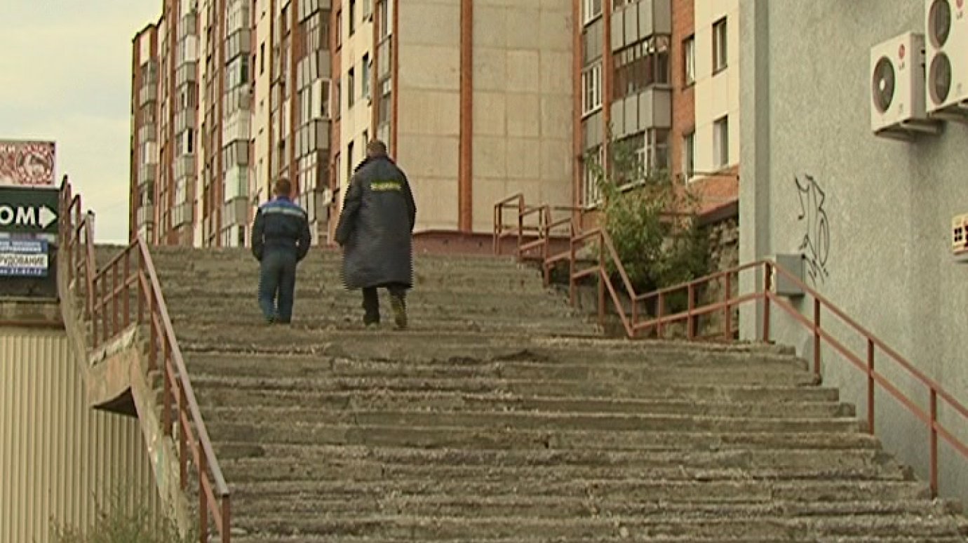 Дырявая лестница на ул. Воронова угрожает здоровью пензяков
