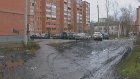 Автомобилисты разбили дорогу на улице Дзержинского