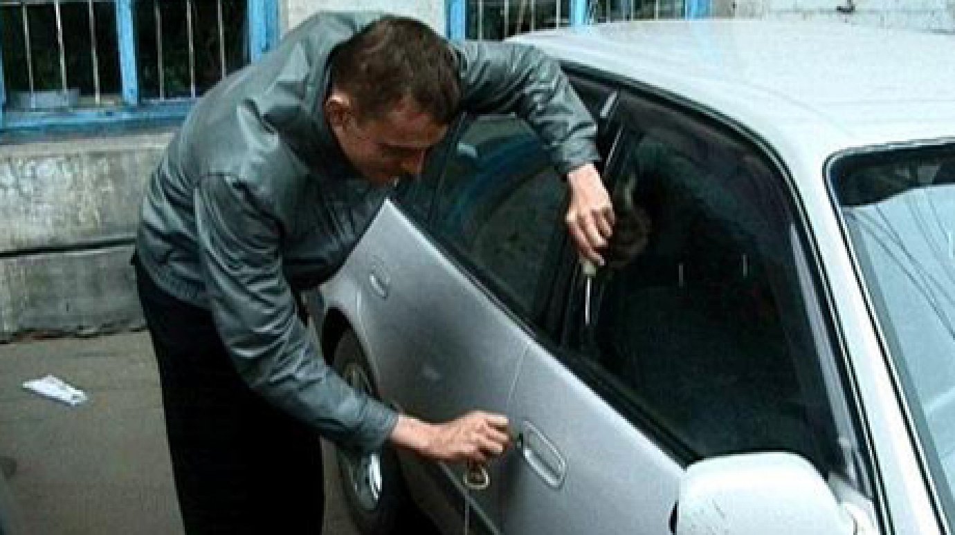 Молодой пензяк угнал машину в Саратовской области