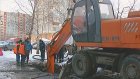 Коммунальщики устраняли утечку на улице Ладожской целые сутки