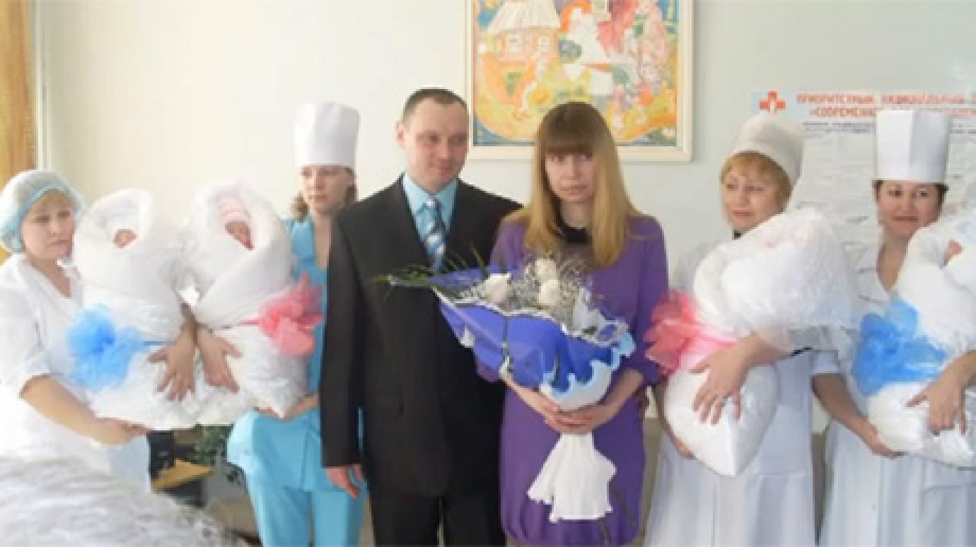 Мать четверни из Кузнецка подает на алименты в 12 тысяч рублей