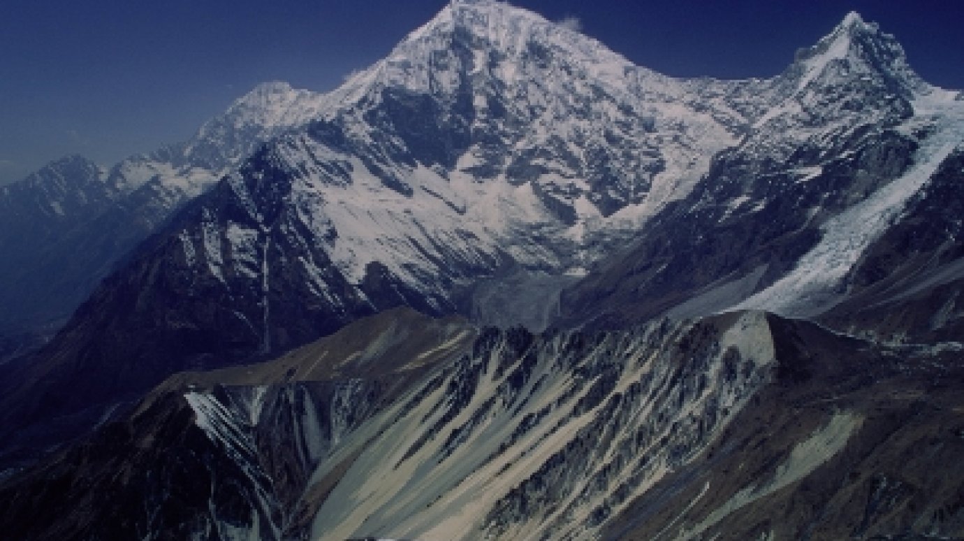В горах Непала пропали российские туристы