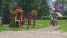 Детская площадка в сквере на пр. Строителей заросла грязью