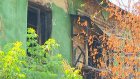 На Ворошилова неизвестные подожгли расселенную двухэтажку