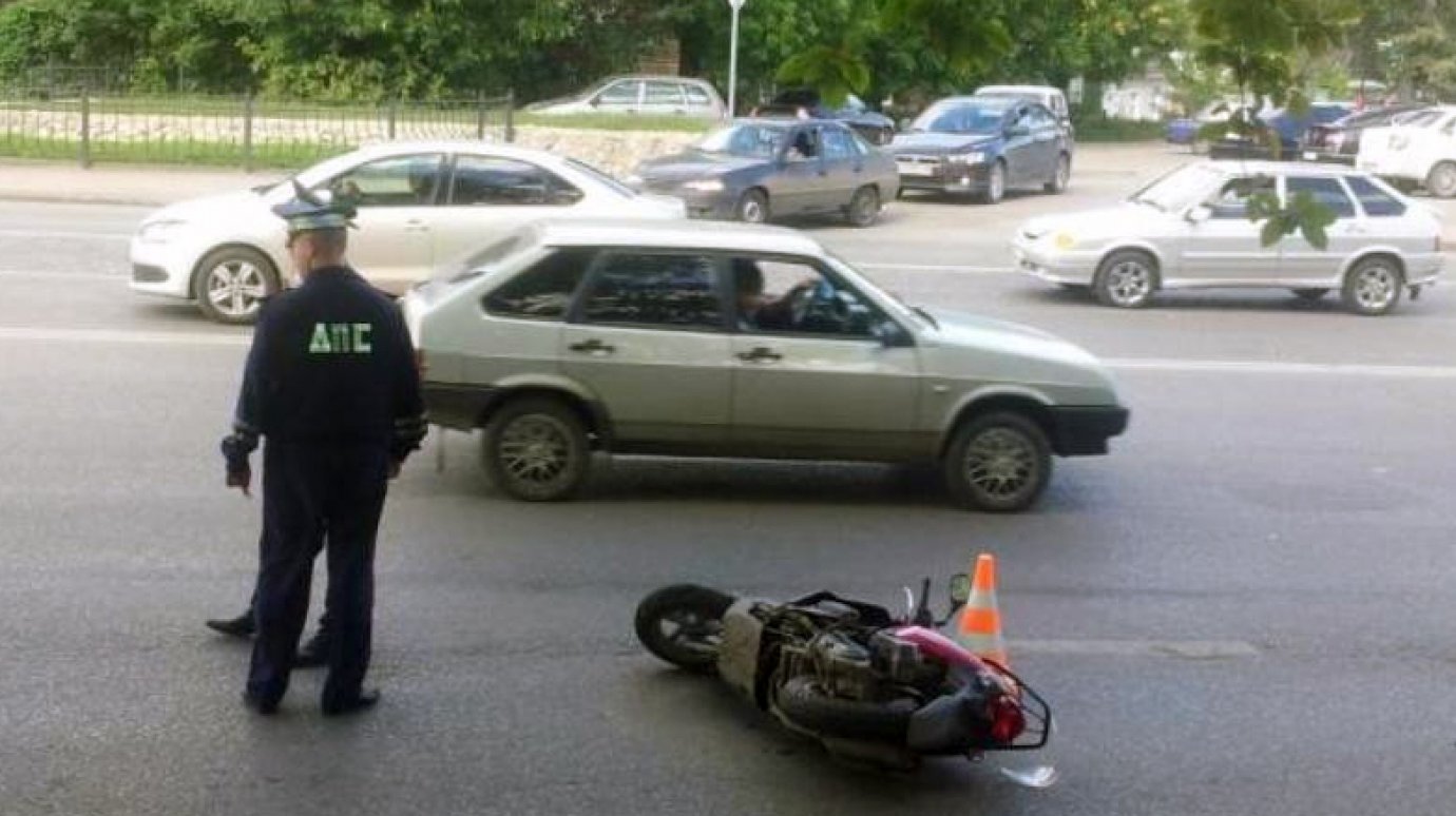 В ДТП на Бийской пострадал 25-летний мотоциклист