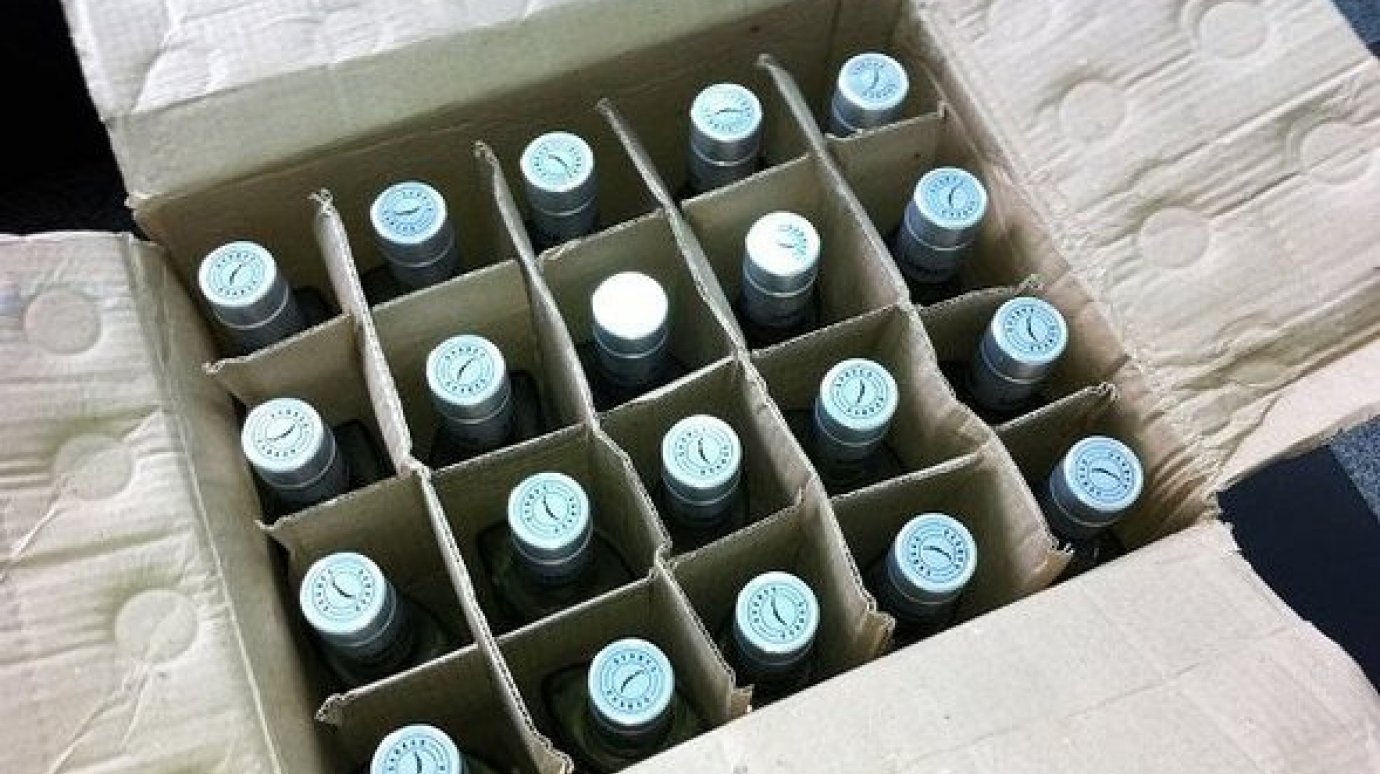 Пензенские полицейские обнаружили около 4 000 бутылок нелегальной водки
