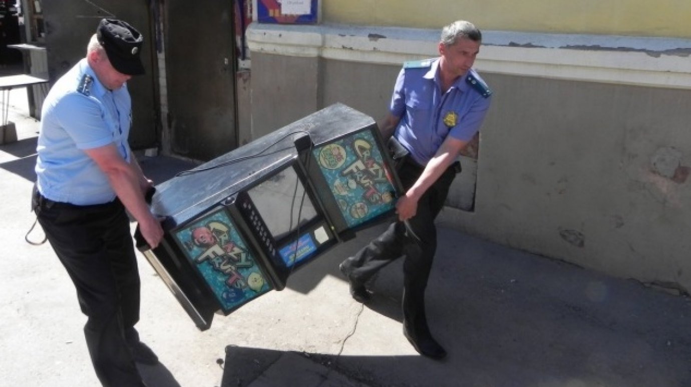 В Кузнецке полиция пресекла деятельность трех игровых залов