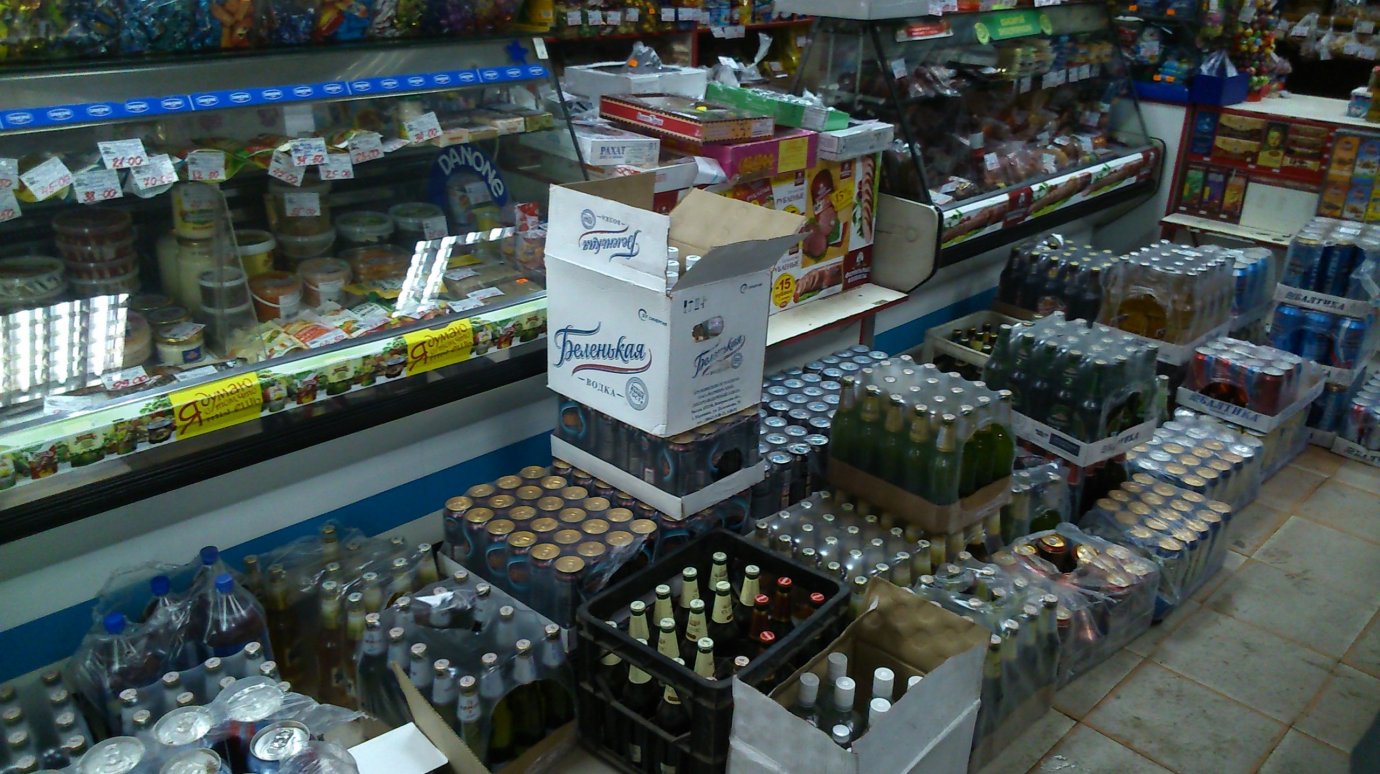 Из магазина на Измайлова изъяли более 850 л сомнительного алкоголя