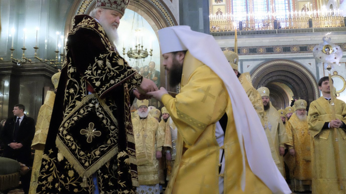 Патриарх Кирилл возвел епископа Серафима в сан митрополита