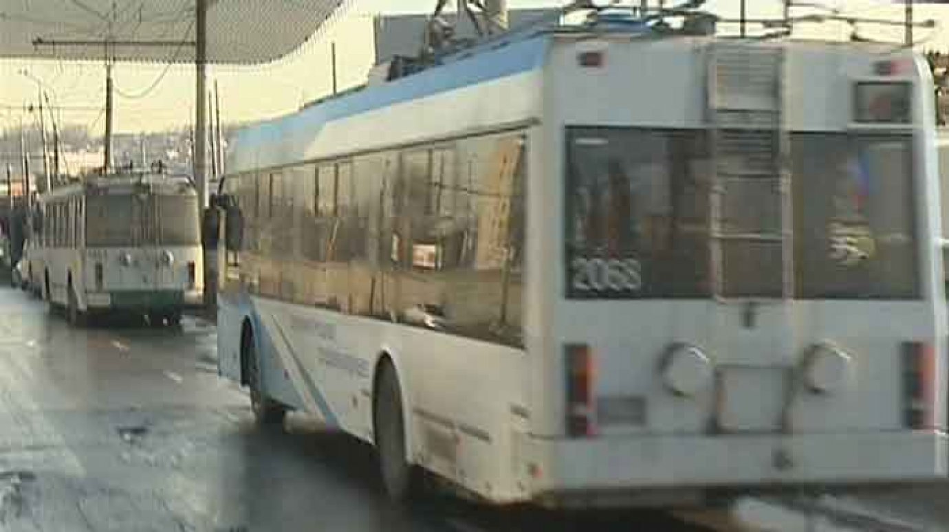 Троллейбусы в районе улицы 8 Марта встали на несколько часов