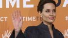 Британская королева присвоила Анджелине Джоли аналог рыцарского титула для женщин