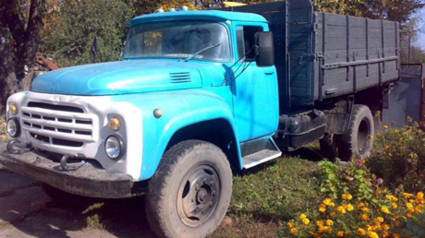 Житель Кузнецка похитил грузовик ЗИЛ ради запчастей