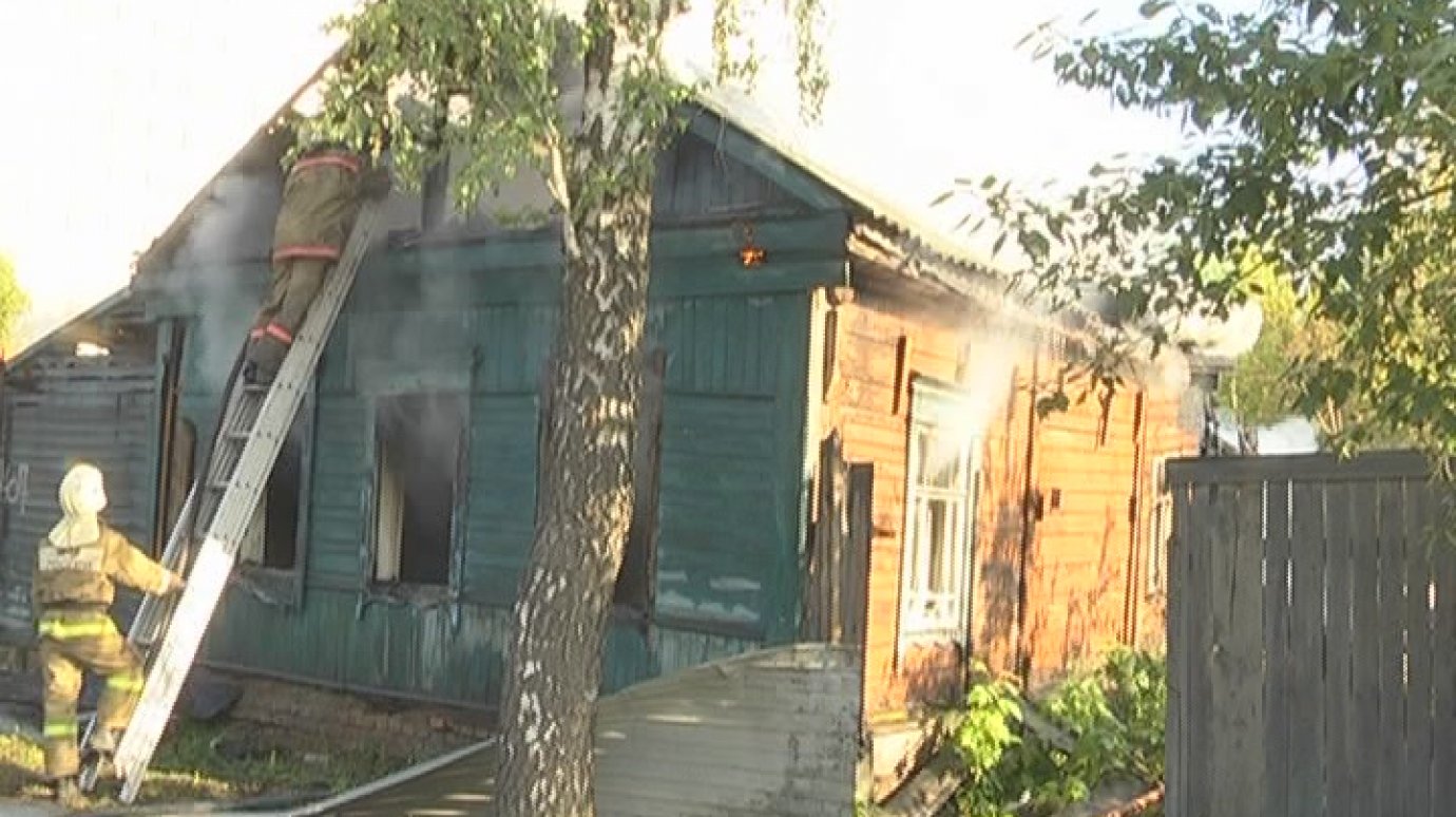 На улице Пушкина сгорел расселенный дом