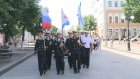 В День ВМФ моряки прошли колонной по центральным улицам города
