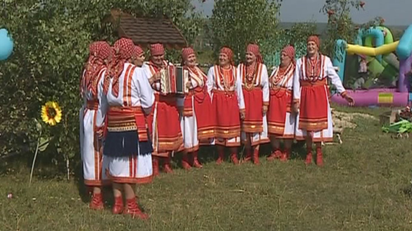 Жители и гости Вышелея отметили традиционный праздник села