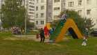 Жители дома на пр. Строителей получили детскую площадку в собственность