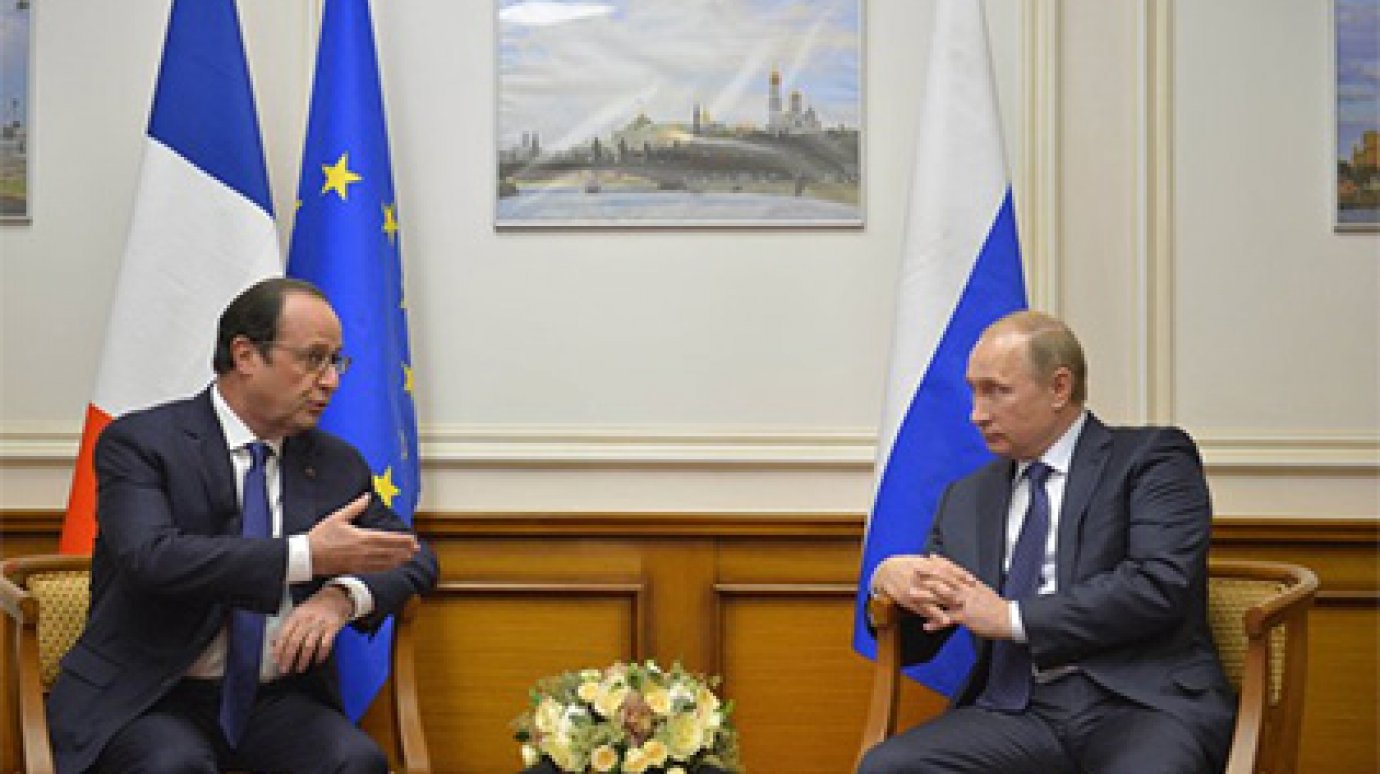 Путин обошел тему «Мистралей» на встрече с Олландом