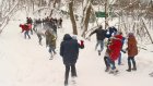 В парке Белинского прошел флешмоб «Снежные баталии»