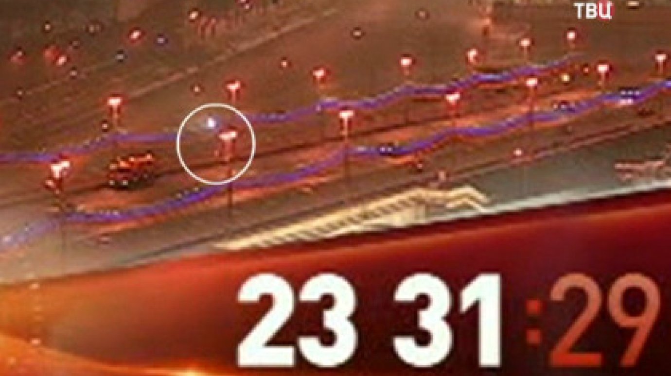 ТВЦ показал запись с камеры в момент убийства Немцова
