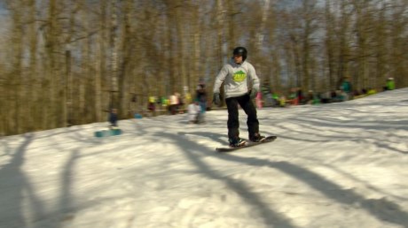 В Пензе прошли соревнования по слоупстайлу в сноуборде