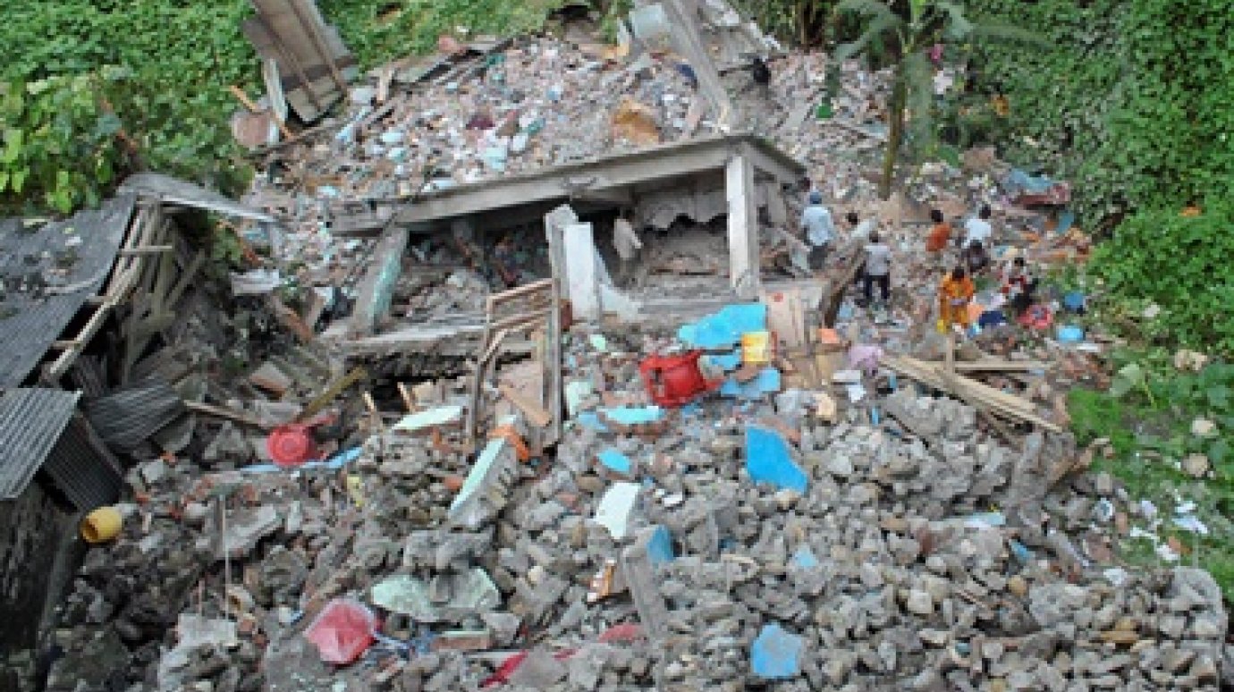 В столице Непала разрушены дома из-за подземных толчков магнитудой 7,4