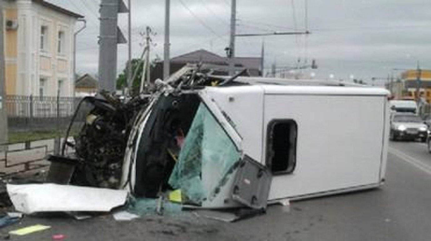 Пять пассажиров маршрутки пострадали в ДТП в Терновке