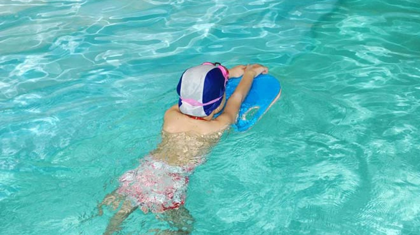 В Пензенской области планируется обучить плаванию всех детей