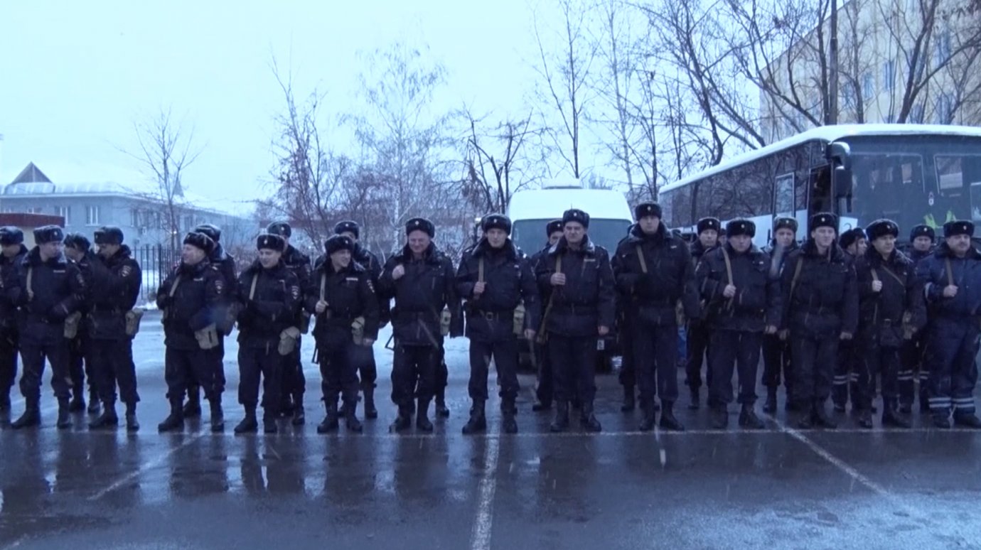 Пензенские полицейские отправились на службу в Чеченскую Республику