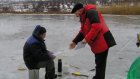 Пензенские любители зимней рыбалки рискуют жизнью ради хобби