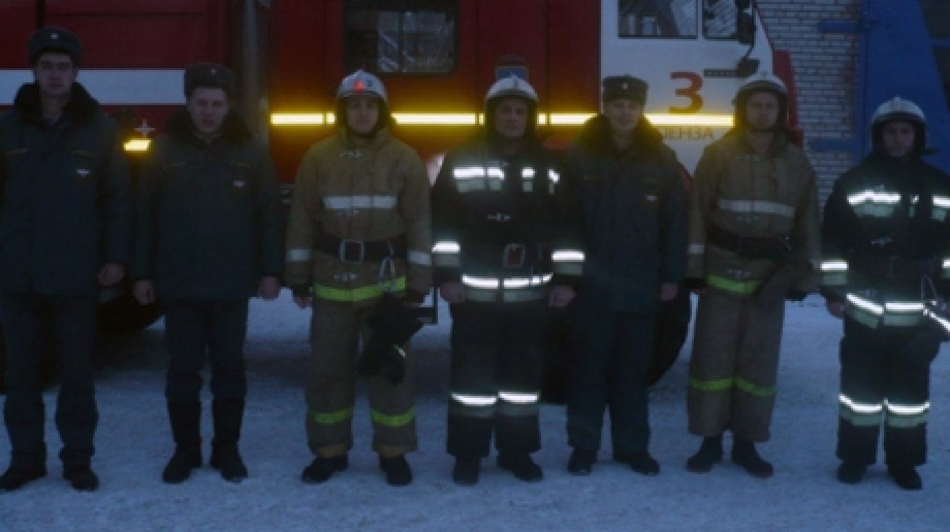 Пензенские пожарные спасли 12-летнего мальчика из огня