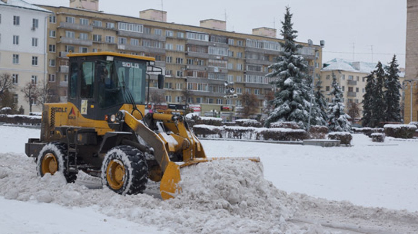 Губернатор раскритиковал коммунальщиков за  уборку снега
