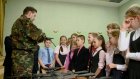 В гимназии № 42 почтили память погибших десантников