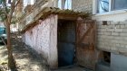 Подвал дома на Луначарского залило нечистотами