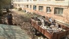 Жильцы маневренного фонда устроили свалку на улице Ленинградской