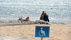 Правительство попросили организвать пляжи для инвалидов