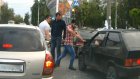 В Пензе трое мужчин из иномарки напали на водителя ВАЗ-2108