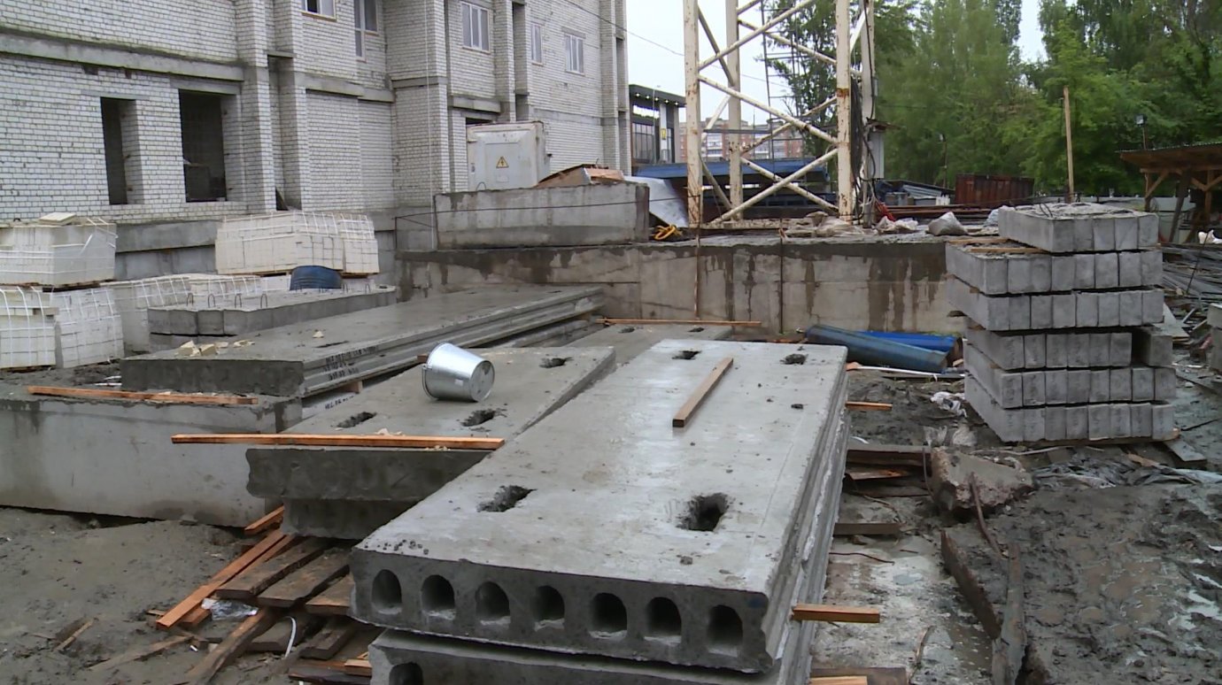 При строительстве жилого дома в Пензе погиб каменщик