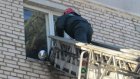 Спасатели помогли пензячке влезть в квартиру через окно