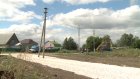 Электрики пообещали перенести столб с середины дороги на Мутовкина