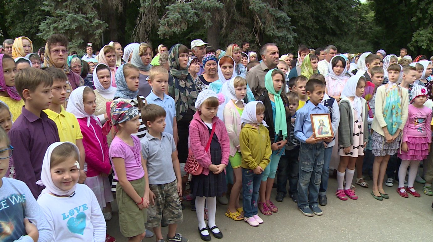 В Богоявленской церкви состоялась литургия для школьников